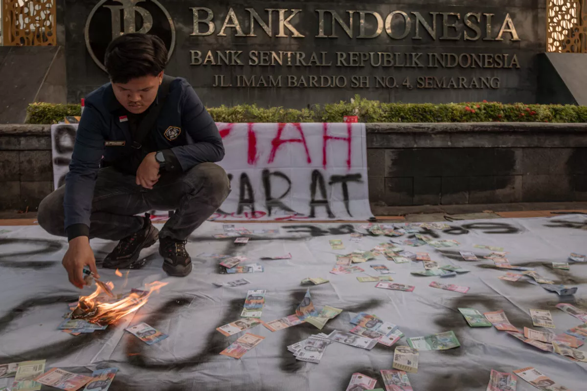 Indonesia needs a free and active economic policy