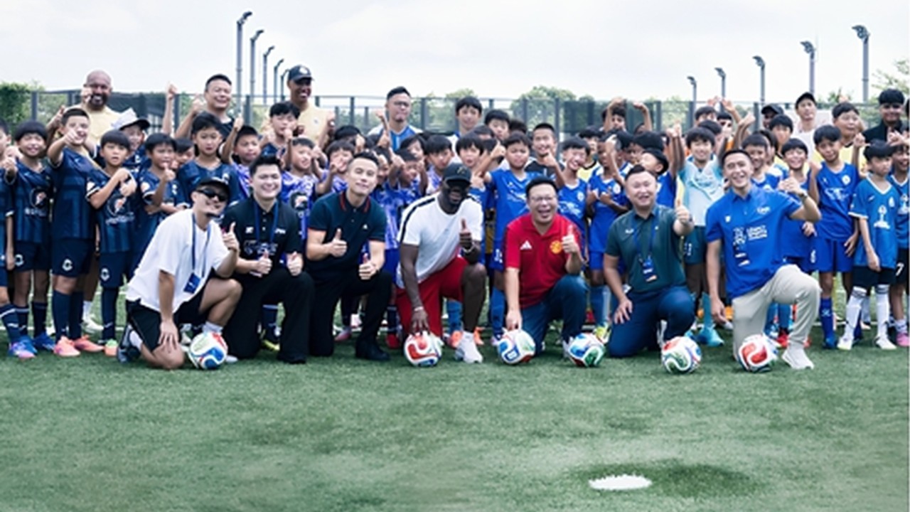 Louis Saha inspires next generation as 300 young footballers train at elite youth camp